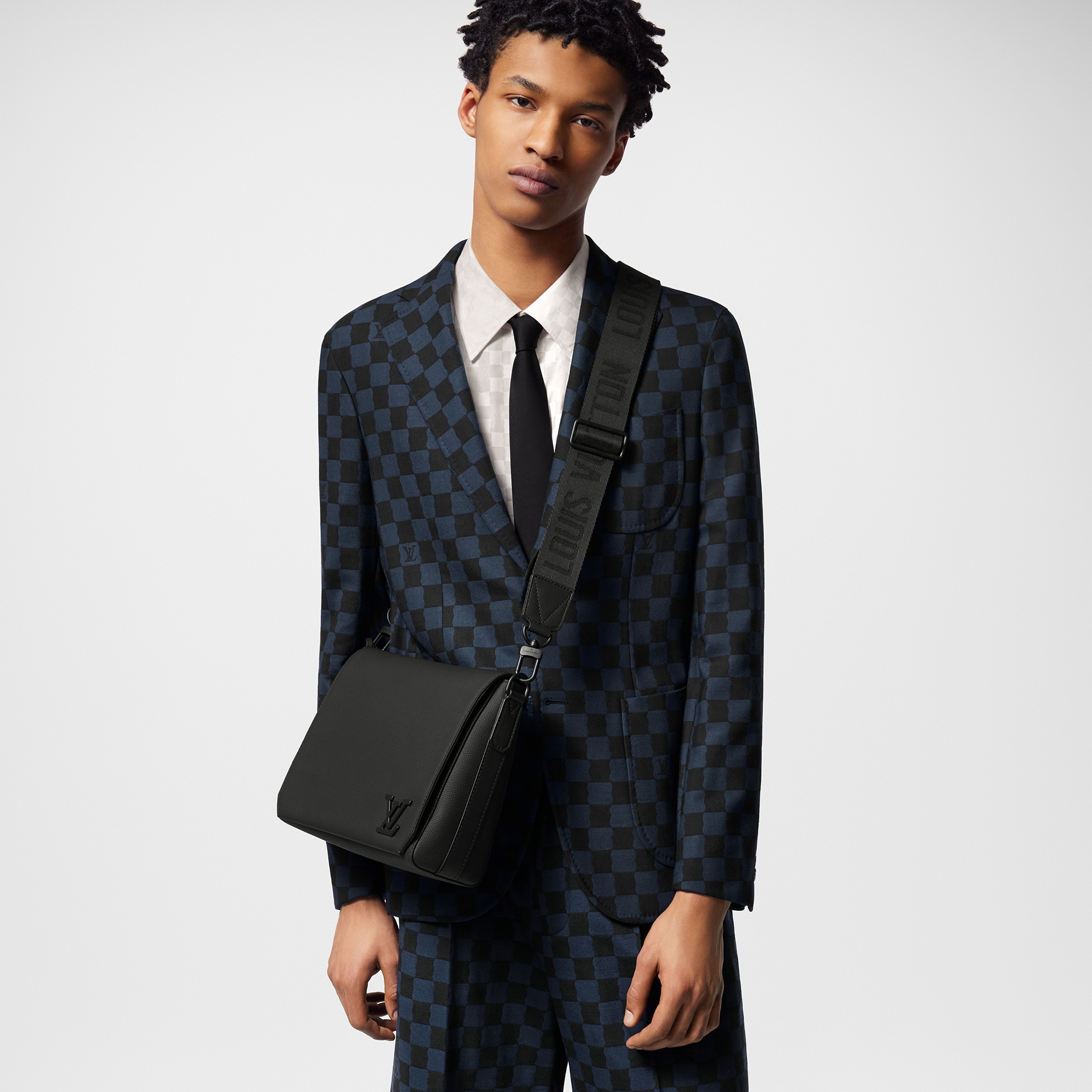 Takeoff Messenger LV Aerogram - Bags | LOUIS VUITTON